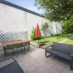 Apartment Le Repaire Des 12- Hypercentre, Jardin, Ideal Groupe, 5 5 Salles De Bain Saint-Omer (Pas-de-Calais)