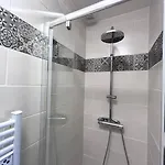 Le Repaire Des 12- Hypercentre, Jardin, Ideal Groupe, 5 5 Salles De Bain Apartment *