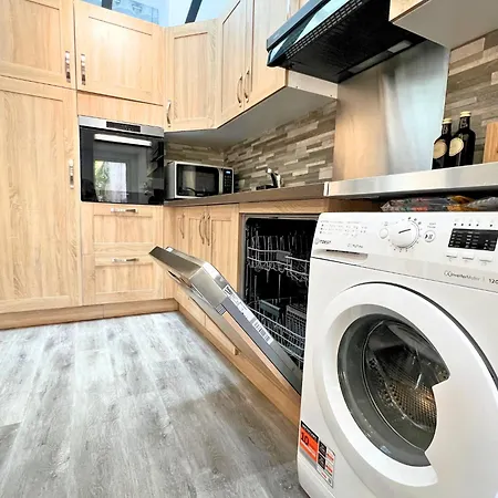 Le Repaire Des 12- Hypercentre, Jardin, Ideal Groupe, 5 5 Salles De Bain * Saint-Omer (Pas-de-Calais)