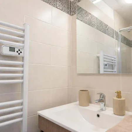 Le Repaire Des 12- Hypercentre, Jardin, Ideal Groupe, 5 5 Salles De Bain Lejlighed *